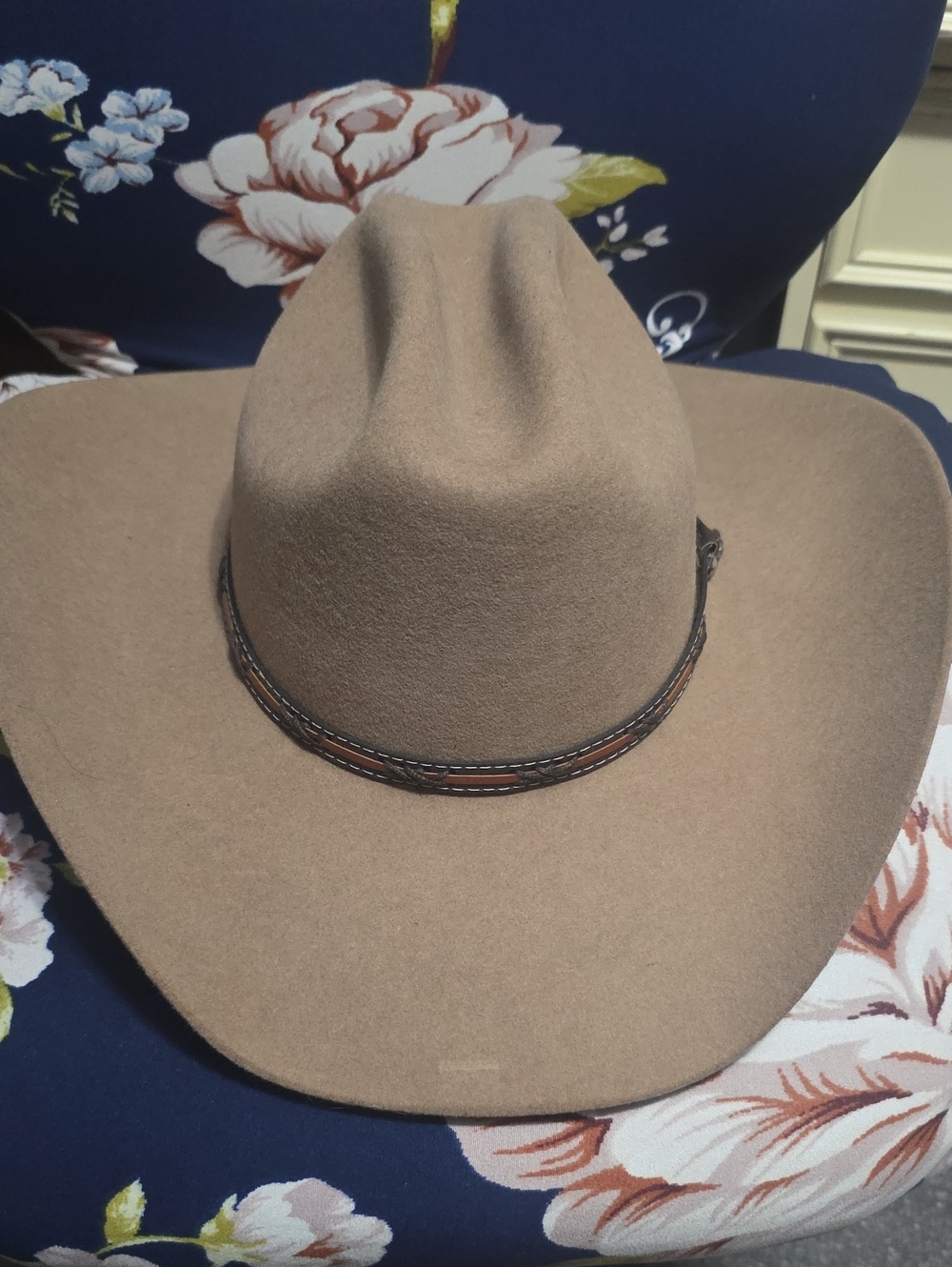 Justin Cowboy Tan Felt Western Hat with Braided Band - Picture 11 of 11